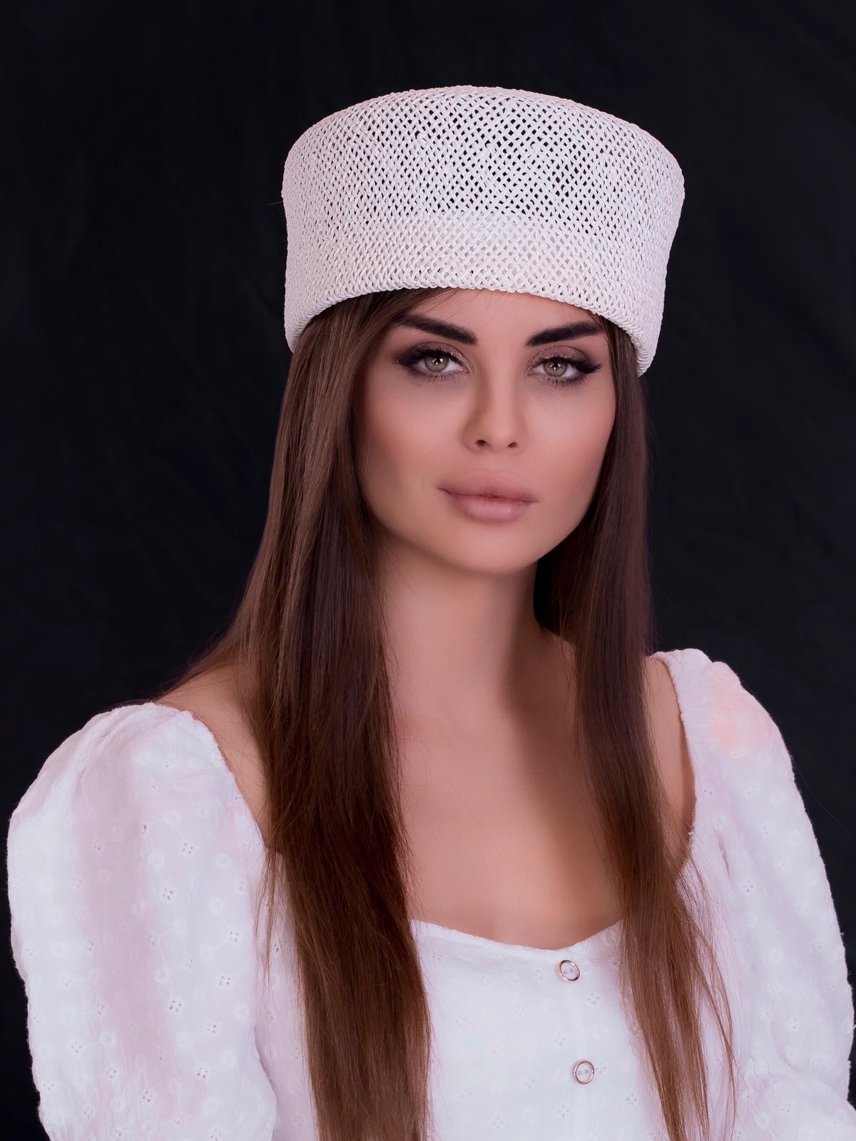 Соломенная шляпка ПилБокс №200  белая--0